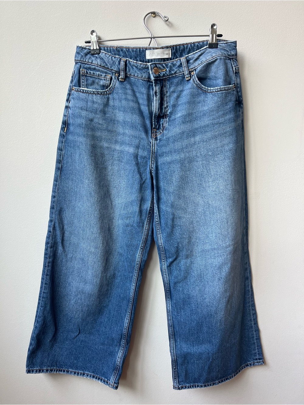 Zara Wide Leg Cropped Jeans